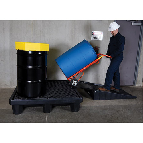 Ultra-Spill Pallet mod&egrave;le &eacute;conomique, 4 barils, Capacit&eacute; de d&eacute;versement 66 gal. US, 53" x 53" x 11,8" Helyx Safety & Industrial Supplies