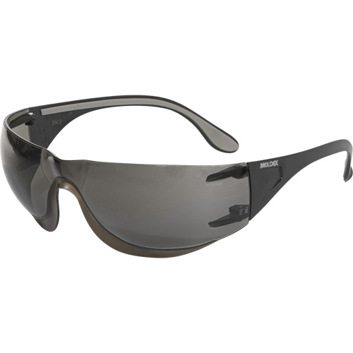 Lunettes de s&eacute;curit&eacute; Adapt, Lentille Fum&eacute;e, Antibu&eacute;e/Anti-&eacute;gratignures, ANSI Z87+/R&eacute;pond ou surpasse la norme CSA Z94.3 Helyx Safety & Industrial Supplies