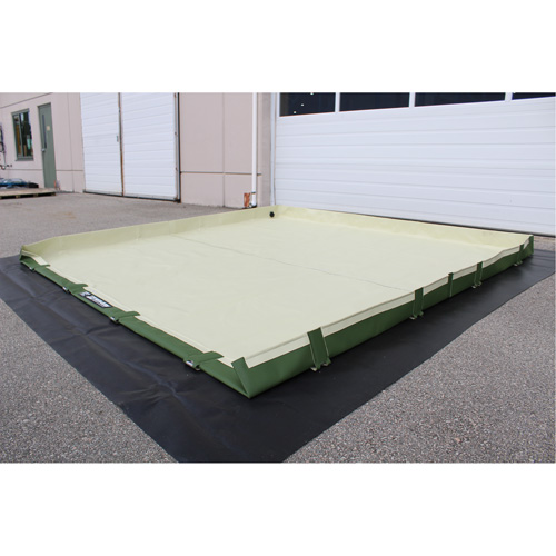 Berme de d&eacute;versement Insta-Berm Easy-Riser, Capacit&eacute; 374 gal. US, 10' la x 10' lo x 6" h, Support &agrave; charni&egrave;re Helyx Safety & Industrial Supplies