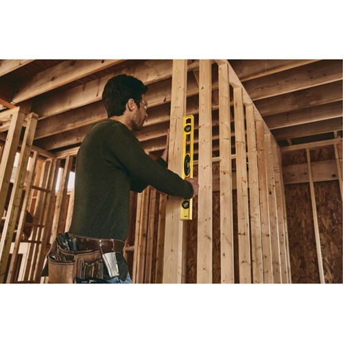 Niveau en ABS tr&egrave;s r&eacute;sistant aux impacts, Poutre en I, 2' lo, Plastique, 3, Non magn&eacute;tique Helyx Safety & Industrial Supplies