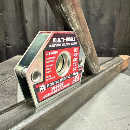 &eacute;querres de soudage magn&eacute;tiques, 4-3/8" lo x 3/4" la x 3" h, 55 lb Helyx Safety & Industrial Supplies