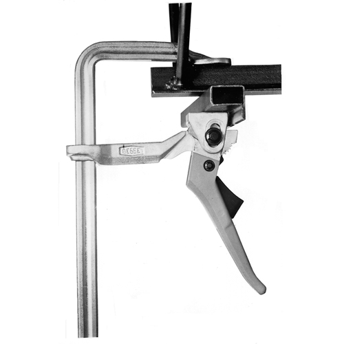 Serre-joints &agrave; levier (s&eacute;rie LC), 8" (203,2 mm), Force de serrage 660 lb Helyx Safety & Industrial Supplies