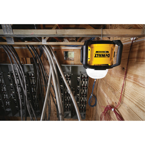 Tool Connect 20V Max All-Purpose Cordless Work Light, LED, 5000 Lumens, Plastic Housing Helyx Safety & Industrial Supplies
