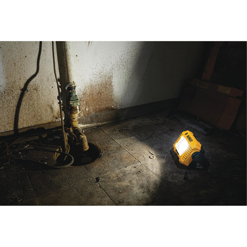 Lampe d'&eacute;clairage direct compact 12V/20V Max, DEL, 2000 Lumens Helyx Safety & Industrial Supplies