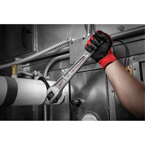 Aluminum Offset Pipe Wrench, 2" Jaw Capacity, 18" Long, Powder Coated Finish, Ergonomic Handle Helyx Safety & Industrial Supplies