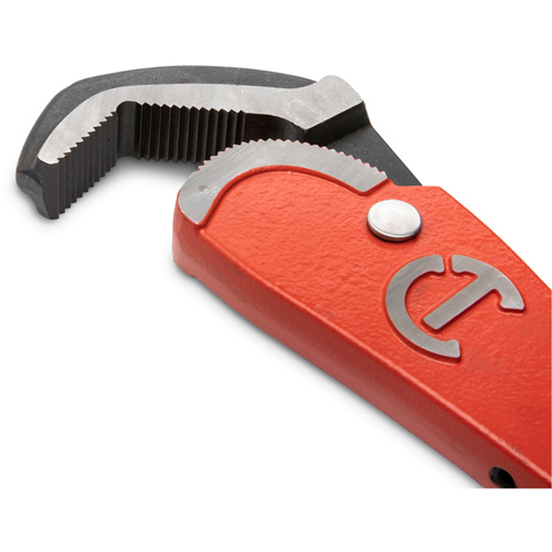 Self-Adjusting Steel Pipe Wrench, 2-1/2" Jaw Capacity, 16" Long, Powder Coated Finish, Non-Ergonomic Handle Helyx Safety & Industrial Supplies