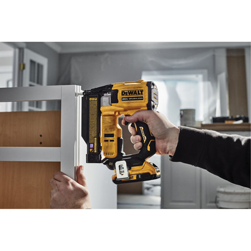 Ensemble cloueuse &agrave; goupilles sans fil sans balais ATOMIC COMPACT SERIES, calibre 23, 20 V, Lithium-ion Helyx Safety & Industrial Supplies