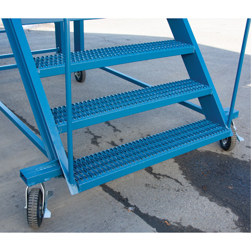 &eacute;chelle &agrave; neige, Acier, 10 Marches, 99" ha, 85-1/2" p, 48" Marche, Stri&eacute; Helyx Safety & Industrial Supplies