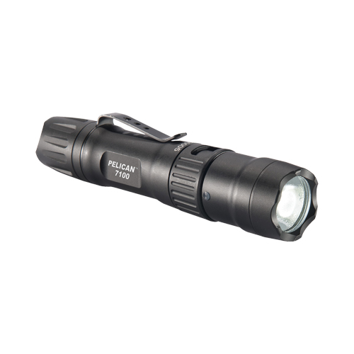 Lampe de poche tactique 7100, DEL, 695 lumens, Piles AA Helyx Safety & Industrial Supplies