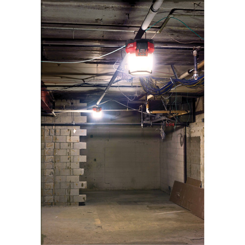 Lampe de chantier compacte M18 RADIUS avec ONE-KEY, DEL, 4400 lumens Helyx Safety & Industrial Supplies