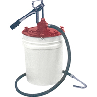 Pompes pour lubrification manuelle - Distributeurs doubles &agrave; levier, Zinc, 2,6 oz/course, Pour barils de 5 gal. Helyx Safety & Industrial Supplies