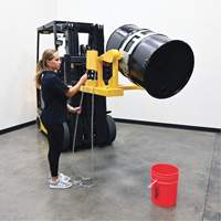Porte-baril pour chariot &agrave; fourche, Pour 55 gal. US (45,8 gal imp&eacute;rial) Helyx Safety & Industrial Supplies