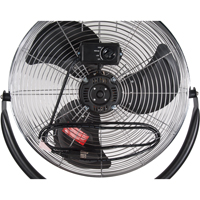 Ventilateur sur pi&eacute;destal haute vitesse, Commercial, 3 Vitesses, Diam&egrave;tre de 20" Helyx Safety & Industrial Supplies