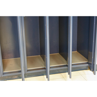 Fond de casier, Convient aux casiers 12" x 18", Gris p&acirc;le, Plastique Helyx Safety & Industrial Supplies