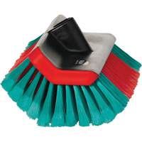 Brosse &agrave; alimentation en eau pour nettoyage des parties hautes et basses des v&eacute;hicules de la s&eacute;rie Transport Helyx Safety & Industrial Supplies