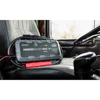 Survolteur pour batterie GB250+ Boost Max Helyx Safety & Industrial Supplies