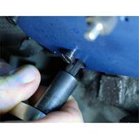 Gabarit de perçage pour installation sur collecteur pour Ford 4,6 L, 5,4 L, et 6,8 L Helyx Safety & Industrial Supplies