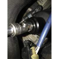 Douille pour filtre &agrave; carburant Cummins 6,7 L - 28 mm Helyx Safety & Industrial Supplies