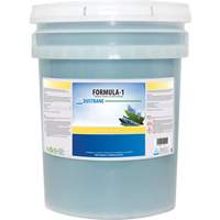 D&eacute;capant puissant pour plancher Formula-1, 20 L, Seau Helyx Safety & Industrial Supplies