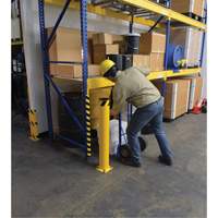 Borne, Acier, 42" h x 5-1/2" la, Jaune Helyx Safety & Industrial Supplies