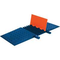 Protecteur de c&acirc;bles Guard Dog, 5 canaux, 20" lo x 50" la x 1,88" h Helyx Safety & Industrial Supplies