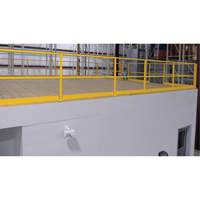 Barri&egrave;re de s&eacute;curit&eacute; pour mezzanine, 68-1/2" lo x 42" ha, 80-1/16" &eacute;lev&eacute;e, Jaune Helyx Safety & Industrial Supplies