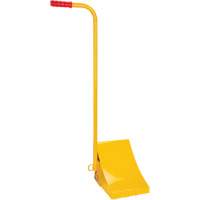 Ice Chock with Ergonomic Handle, Steel, Yellow, 8-1/16" W x 10-5/8" D x 8-13/16" H Helyx Safety & Industrial Supplies