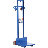 Empileur &agrave; plateforme, M&eacute;canisme Treuil manuel, Capacit&eacute; de 400 lb, Levage max de 58" Helyx Safety & Industrial Supplies
