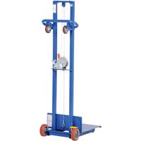 Empileur &agrave; plateforme, M&eacute;canisme Treuil manuel, Capacit&eacute; de 400 lb, Levage max de 58" Helyx Safety & Industrial Supplies
