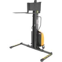 Gerbeur motoris&eacute; avec m&acirc;t &eacute;troit, Fonctionnement &eacute;lectrique, Capacit&eacute; 1000 lb, Lev&eacute;e max 63" Helyx Safety & Industrial Supplies