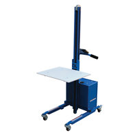 Gerbeur &agrave; plateforme &agrave; &eacute;l&eacute;vation rapide, M&eacute;canisme &eacute;lectrique, Capacit&eacute; de 175 lb, Levage max de 57" Helyx Safety & Industrial Supplies