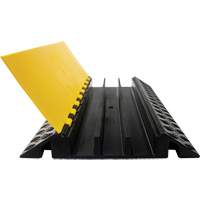 Protecteur de c&acirc;ble droit robuste Powerhouse, 3 canaux, 36" lo x 19,75" la x 3" h Helyx Safety & Industrial Supplies