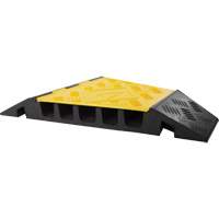 Protecteur de c&acirc;ble tourne-&agrave;-droite robuste Powerhouse, 5 canaux, 12" lo x 19,75" la x 2,25" h Helyx Safety & Industrial Supplies