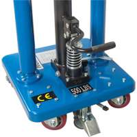Table de travail hydraulique, 18'' lo x 18'' la, Acier, Capacit&eacute; 500 lb Helyx Safety & Industrial Supplies