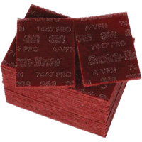 Tampons manuels Scotch-Brite 7447, Oxyde d'aluminium, 9" x 6", Grain Tr&egrave;s fin Helyx Safety & Industrial Supplies