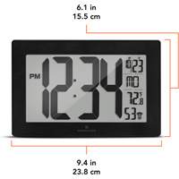 Horloge murale &agrave; r&eacute;glage et ajustement automatiques avec support, Num&eacute;rique, &agrave; piles, Noir Helyx Safety & Industrial Supplies
