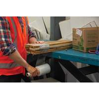 Film pour cerclage, Coul&eacute;, Calibre 120, 3" x 650' Helyx Safety & Industrial Supplies