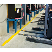 Rails protecteurs arr&ecirc;ts de charge avec ancrage au sol, Acier, 48" lo x 5" h, Jaune Helyx Safety & Industrial Supplies