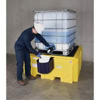 GRV Spill Pallet Plus avec drain, Capacit&eacute; de d&eacute;versement 365 gal. US, 62" x 62" x 28" Helyx Safety & Industrial Supplies