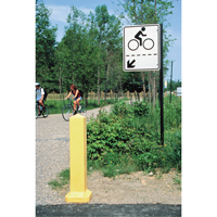 Bornes, Plastique, 33" h x 6" la, Jaune Helyx Safety & Industrial Supplies