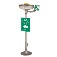 Poste de douche oculaire/faciale Axion, Installation Socle, Bol Acier inoxydable Helyx Safety & Industrial Supplies