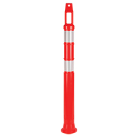 Poteau d&eacute;lin&eacute;ateur de premi&egrave;re qualit&eacute;, 42" h, Orange Helyx Safety & Industrial Supplies