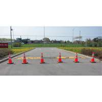 C&ocirc;ne de signalisation, 28", Orange, Bande(s) r&eacute;fl&eacute;chissante(s) 4" & 6" Helyx Safety & Industrial Supplies