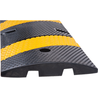 Bosses de d&eacute;c&eacute;l&eacute;ration, Caoutchouc, 6' lo x 11-3/4" la x 2" h Helyx Safety & Industrial Supplies