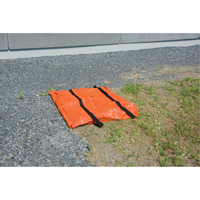 Tapis de canaux d'&eacute;gouts pluviaux - Huile et s&eacute;diment, Huile & s&eacute;diments, 24" lo x 48" la Helyx Safety & Industrial Supplies