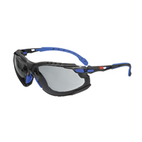 Ensemble de lunettes de s&eacute;curit&eacute; Solus, Lentille Fum&eacute;e, Antibu&eacute;e, R&eacute;pond ou surpasse la norme CSA Z94.3 Helyx Safety & Industrial Supplies