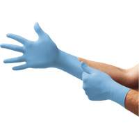 Gants d'examen XC-310 Xceed, T-petit, Nitrile, 4,3 mils, Sans poudre, Bleu, Classe 2 Helyx Safety & Industrial Supplies