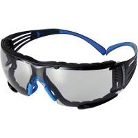 Lunettes de s&eacute;curit&eacute; SecureFit s&eacute;rie 400, Lentille Int&eacute;rieur/ext&eacute;rieur, Antibu&eacute;e/Anti-&eacute;gratignures, ANSI Z87+/R&eacute;pond ou surpasse la norme CSA Z94.3 Helyx Safety & Industrial Supplies