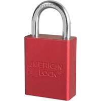 Cadenas de s&eacute;curit&eacute; American Lock, Rouge, Cl&eacute;s diff&eacute;rentes, Aluminium, Largeur de 1-1/2" Helyx Safety & Industrial Supplies