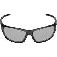 Lunettes de s&eacute;curit&eacute; performantes, Lentille Gris, Antibu&eacute;e, ANSI Z87+/R&eacute;pond ou surpasse la norme CSA Z94.3 Helyx Safety & Industrial Supplies
